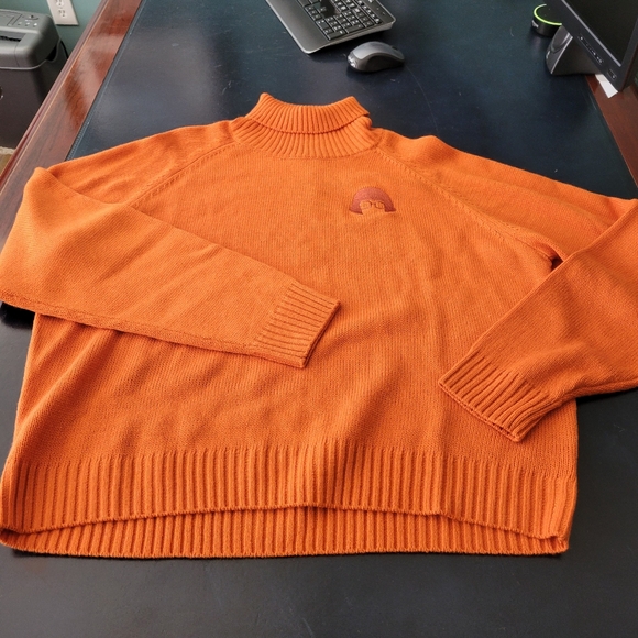 Hot Topic Sweaters - Hot Topic Scooby Doo Velma Turtleneck PLUS SIZE 2